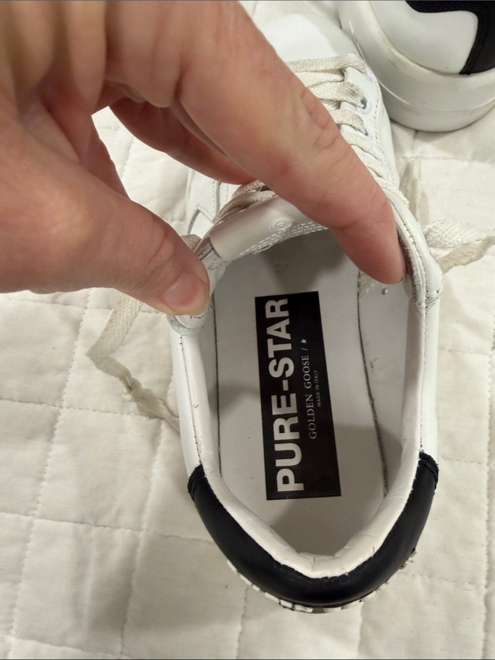 GOLDEN GOOSE - PURE STAR White Leather Low-Top Sneakers with Black Heel - Picture 6 of 6